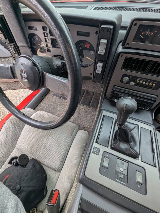 Pontiac-fiero-gt-1987-18