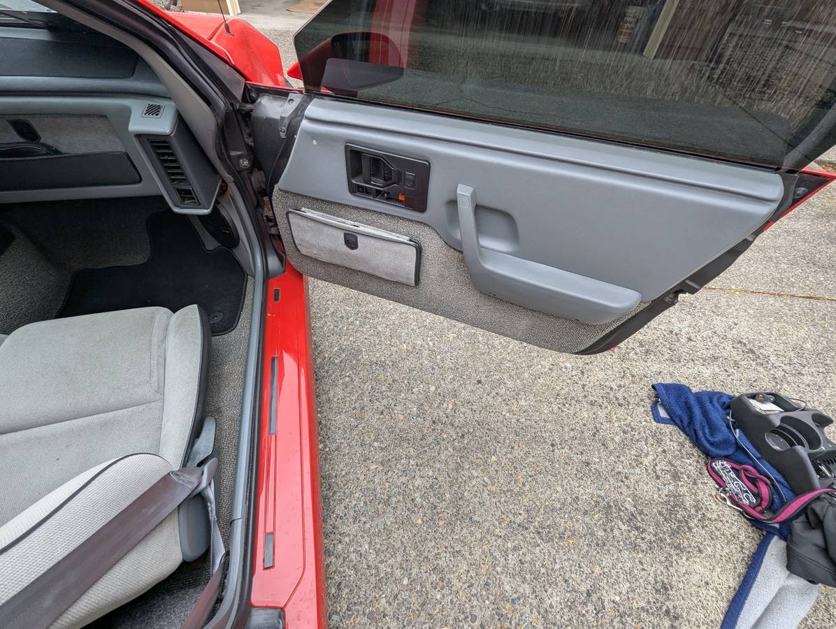 Pontiac-fiero-gt-1987-21