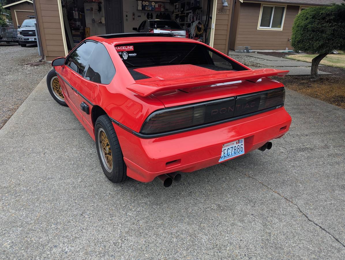 Pontiac-fiero-gt-1987-4