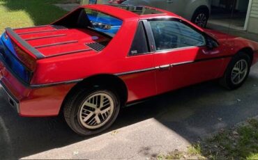 Pontiac-fiero-se-1985-red-2