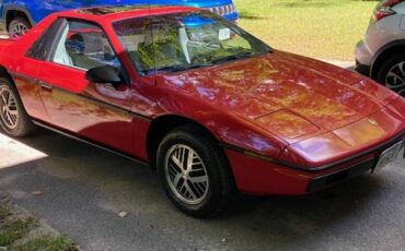 Pontiac-fiero-se-1985-red-3