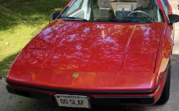 Pontiac-fiero-se-1985-red