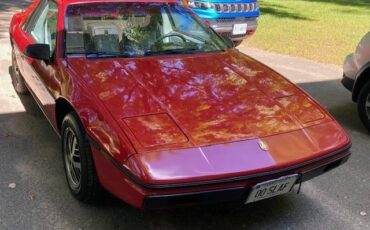 Pontiac-fiero-se-1985-red-4