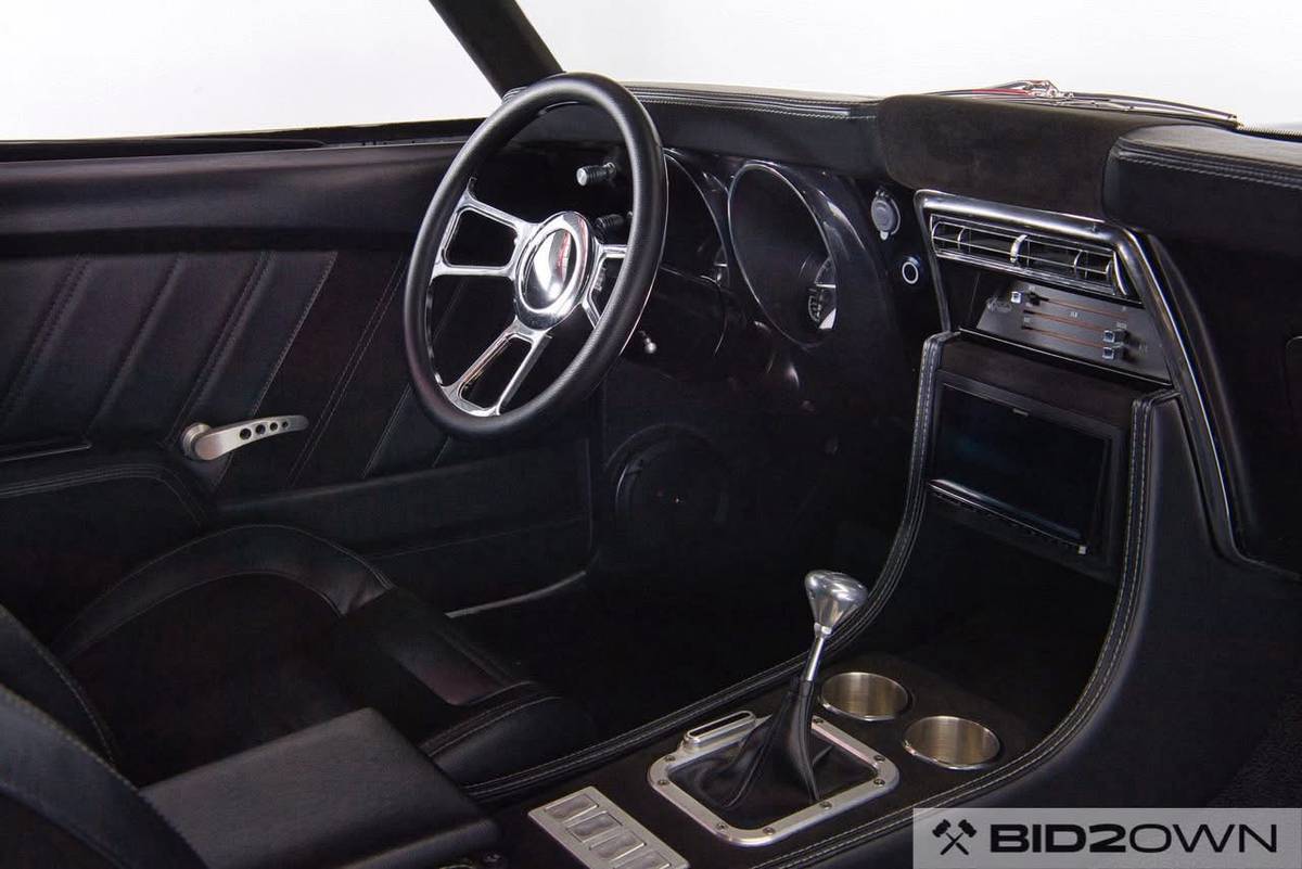 Pontiac-firebird-1967-silver-9