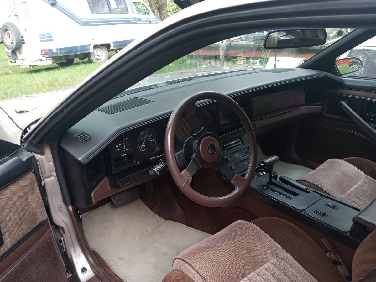 Pontiac-firebird-1983-6
