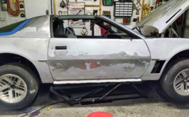 Pontiac-firebird-1987-grey-4