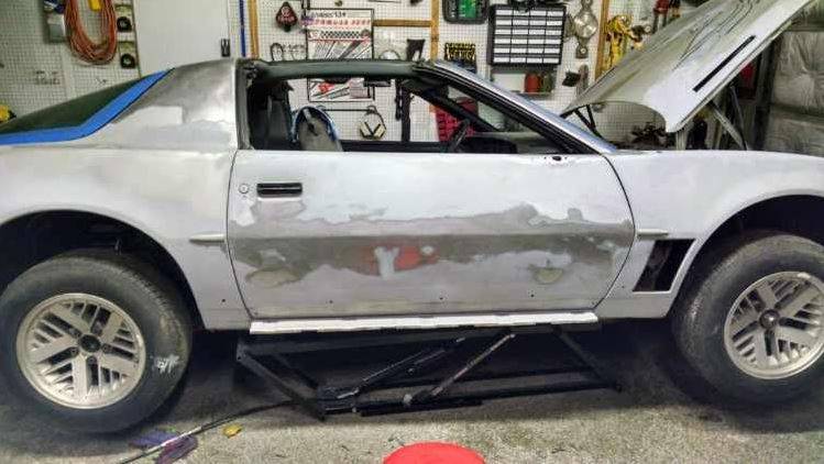 Pontiac-firebird-1987-grey-4