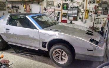 Pontiac-firebird-1987-grey-7