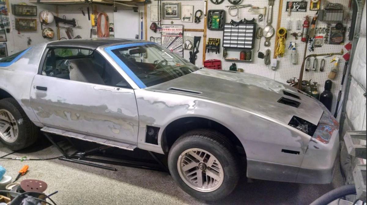 Pontiac-firebird-1987-grey-7