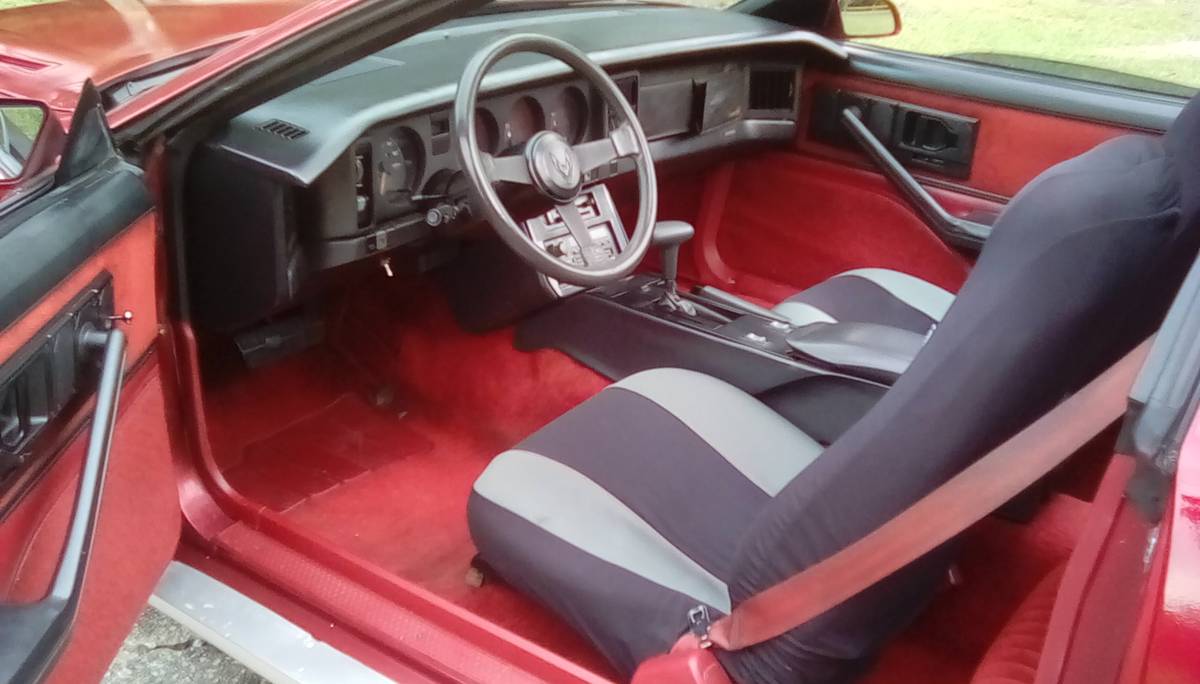 Pontiac-firebird-1987-red-2