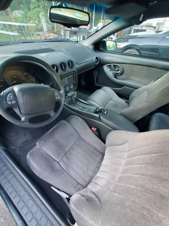 Pontiac-firebird-1995-black-1