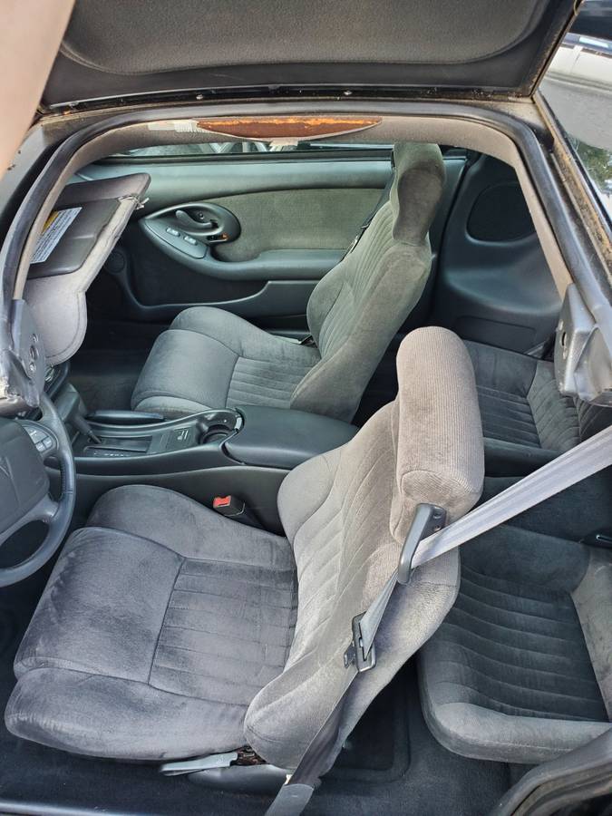 Pontiac-firebird-1995-black-10