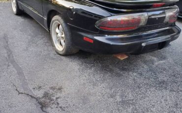 Pontiac-firebird-1995-black-2