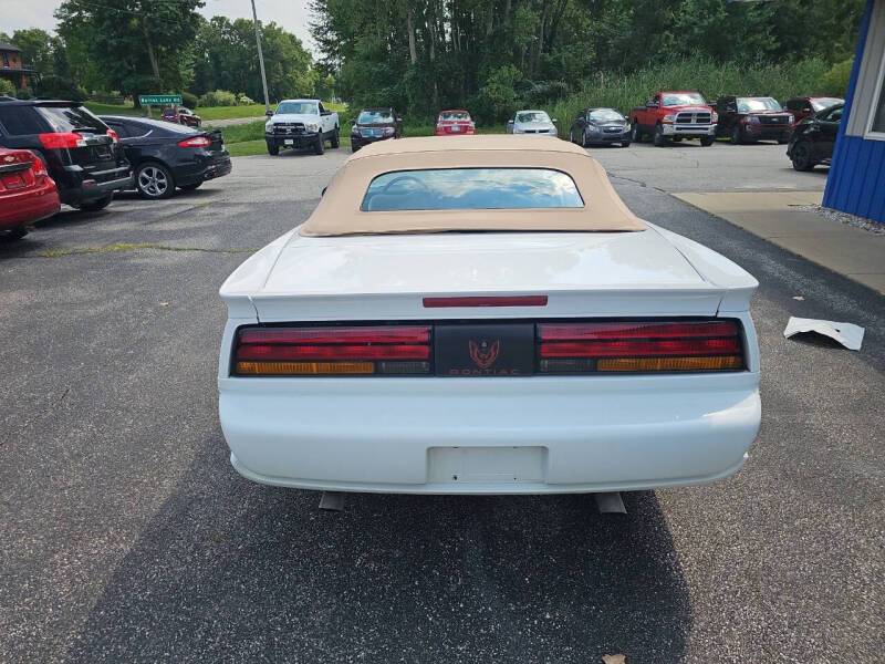 Pontiac-firebird-convertible-1991-white-6