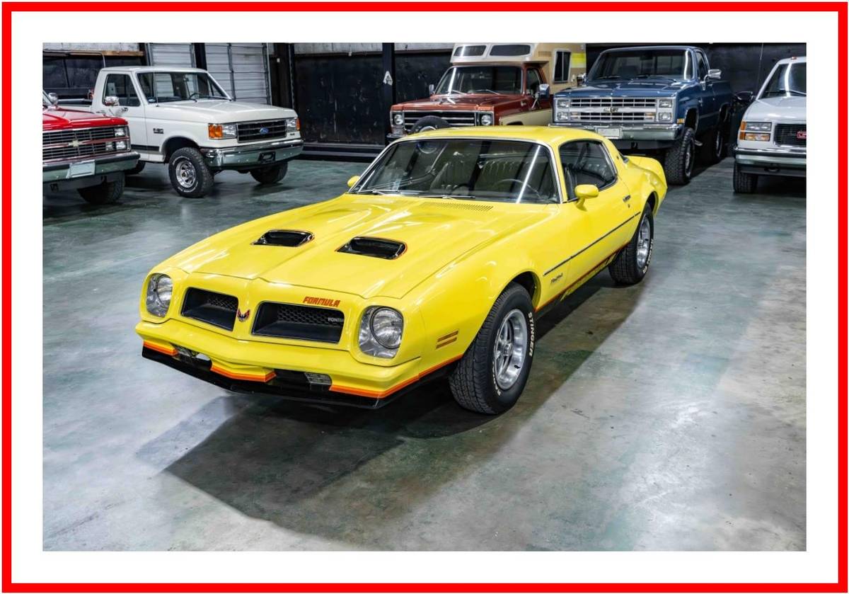 Pontiac-firebird-formula-1976-yellow-16