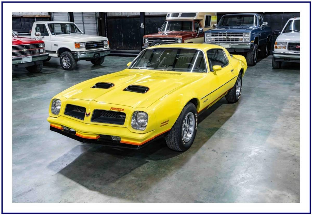 Pontiac-firebird-formula-1976-yellow-33