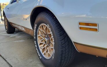 Pontiac-firebird-formula-1978-white-10