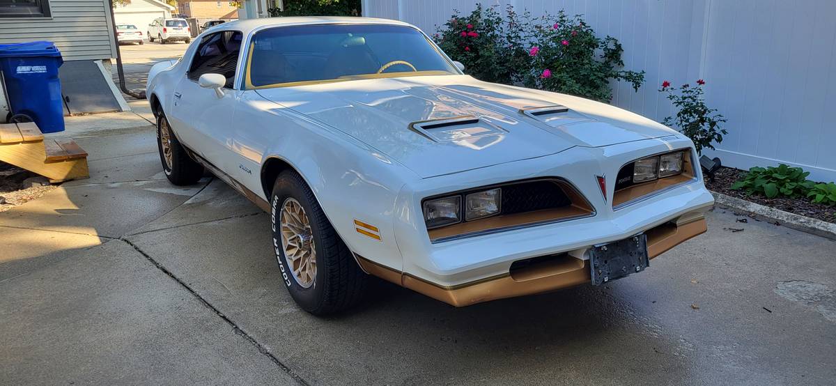 Pontiac-firebird-formula-1978-white