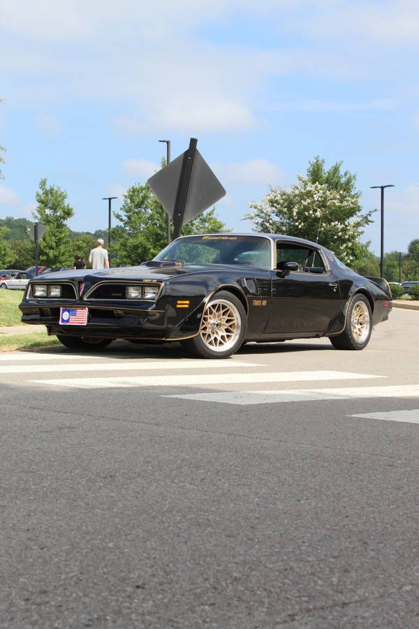 Pontiac-firebird-trans-am-1977-black-4
