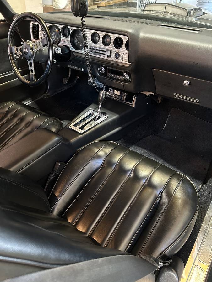 Pontiac-firebird-trans-am-1977-black