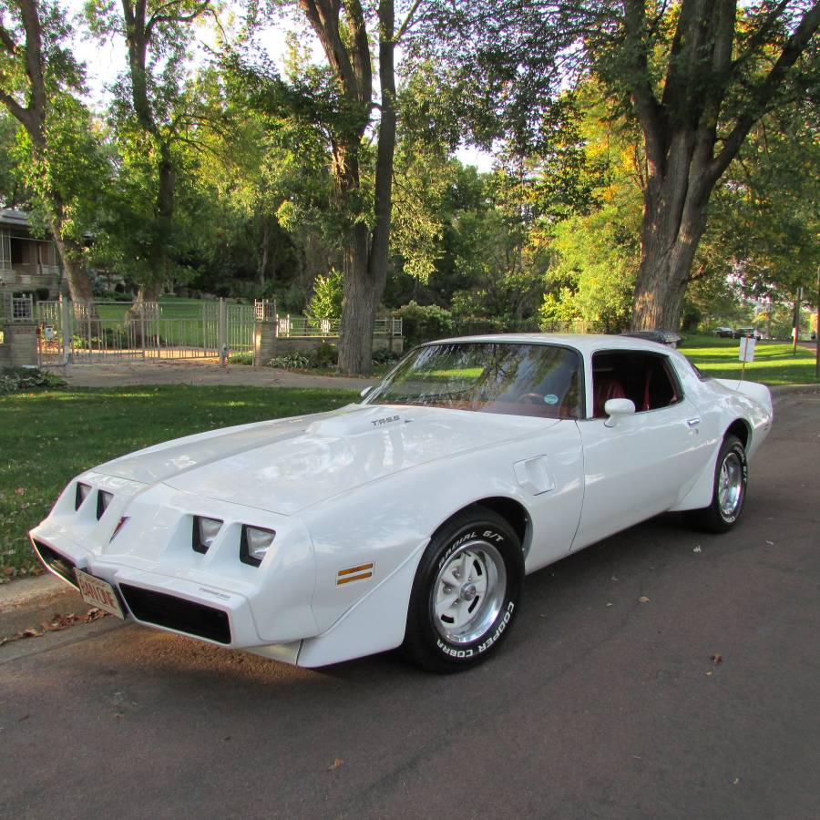 Pontiac-firebird-trans-am-1979-white-1