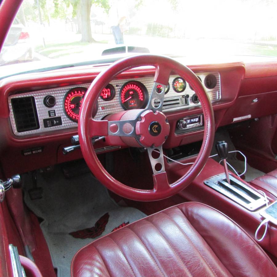 Pontiac-firebird-trans-am-1979-white-3