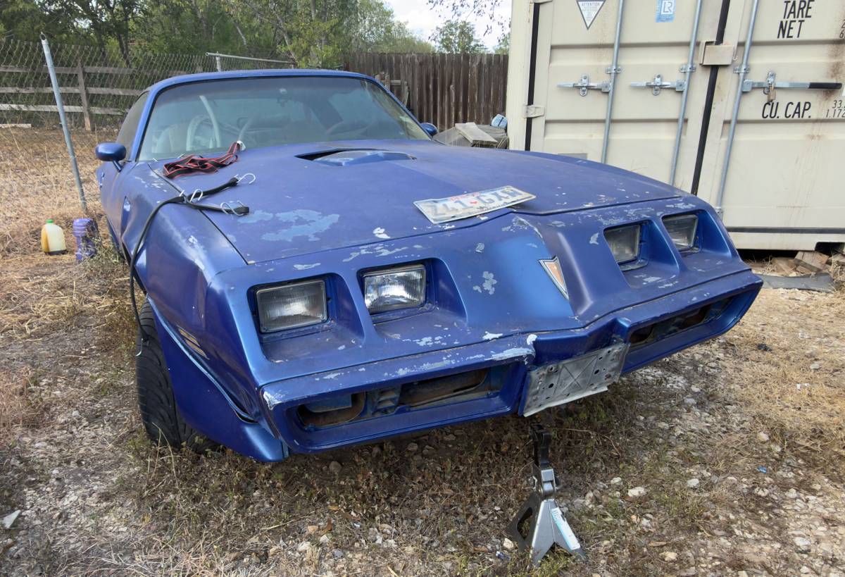 Pontiac-firebird-trans-am-1981-1