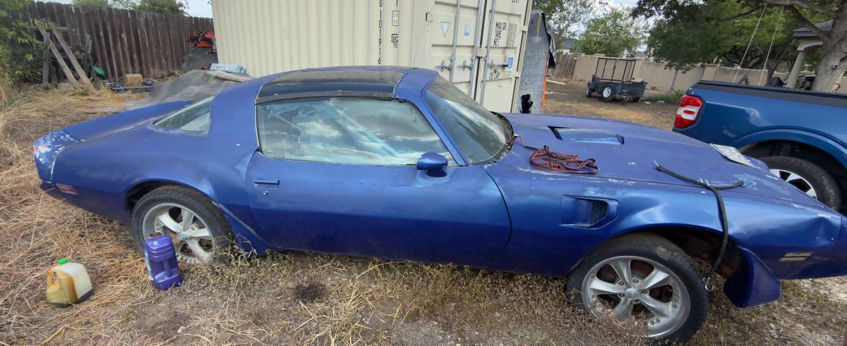 Pontiac-firebird-trans-am-1981-2