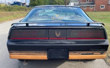 Pontiac-firebird-trans-am-1984-black-3