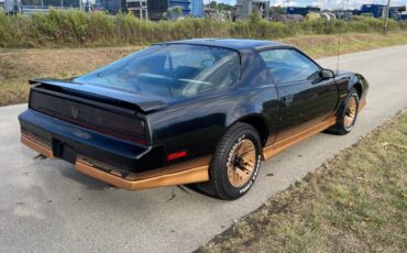Pontiac-firebird-trans-am-1984-black-4