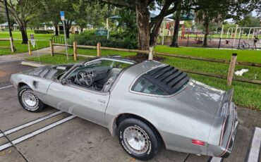 Pontiac-firebird-trans-am-ws6-1979