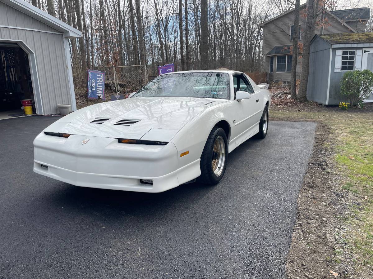 Pontiac-firebird-trans-amgta-1989-white-21