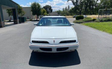 Pontiac-gran-prix-1995-white-2