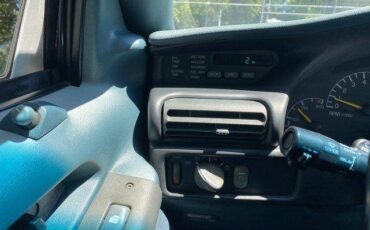 Pontiac-gran-prix-1995-white-6