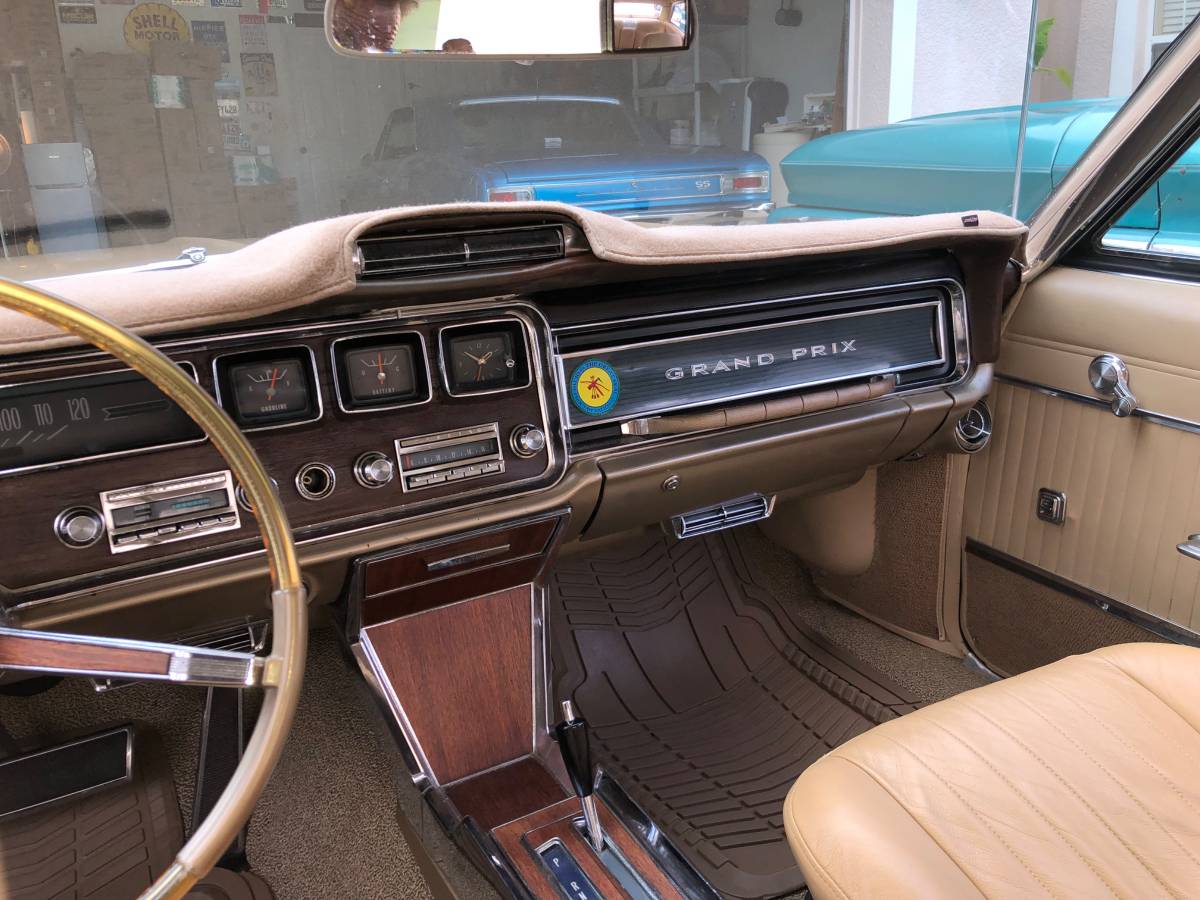 Pontiac-grand-prix-1966-17