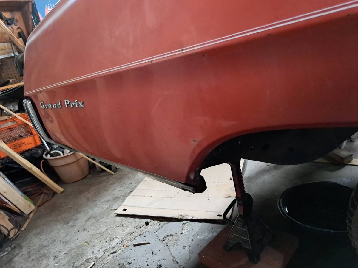 Pontiac-grand-prix-1967-red-2