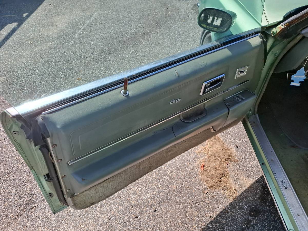 Pontiac-grand-prix-1972-green-6