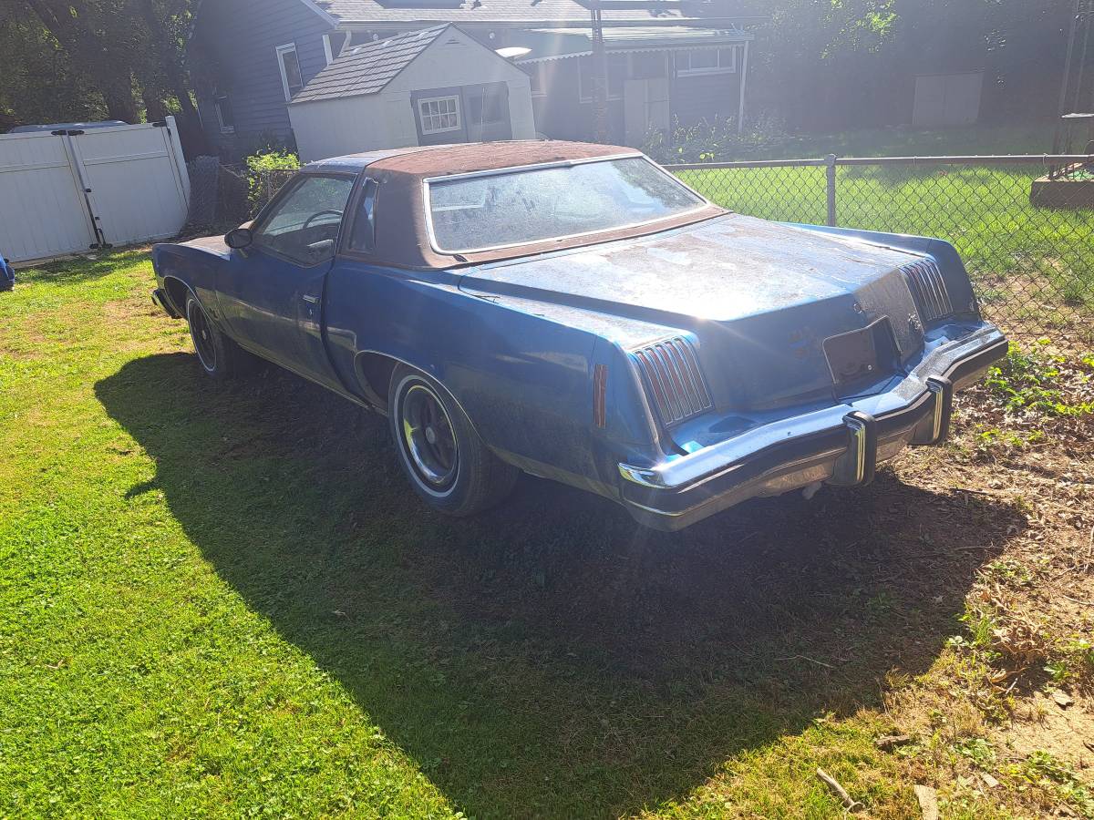 Pontiac-grand-prix-1976-blue-5