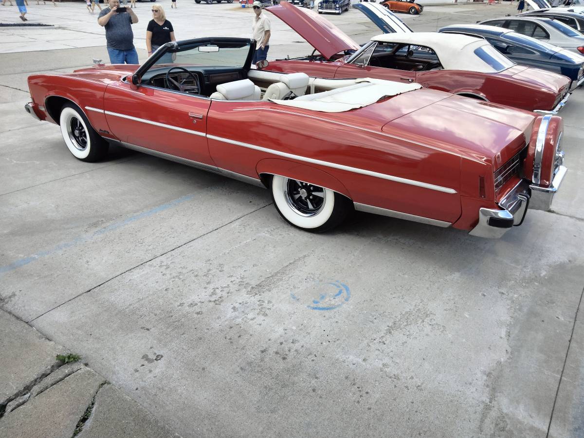 Pontiac-grandville-1974-red-1
