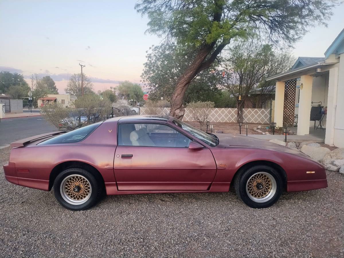 Pontiac-gta-trans-am-1989-1