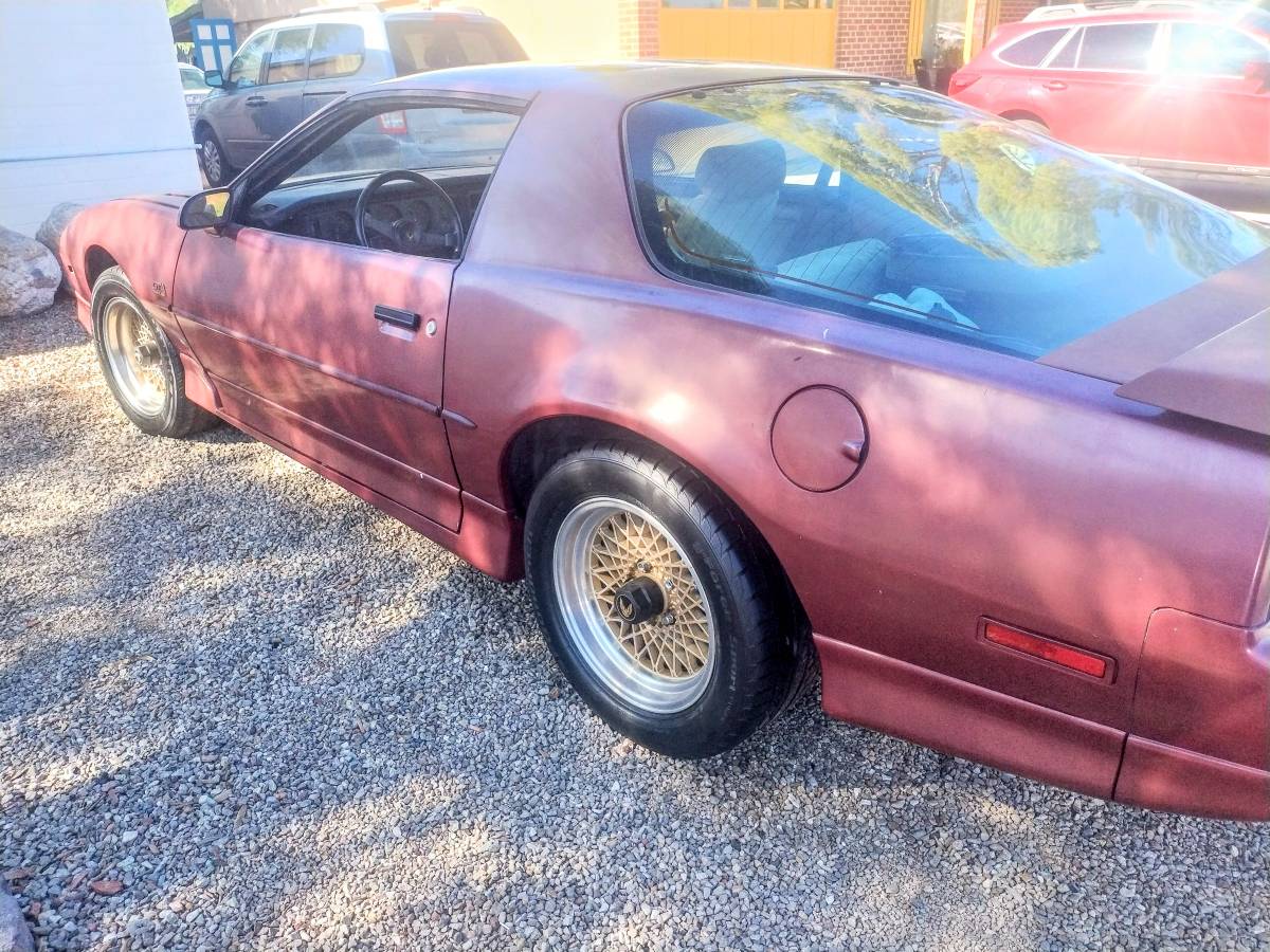 Pontiac-gta-trans-am-1989-3