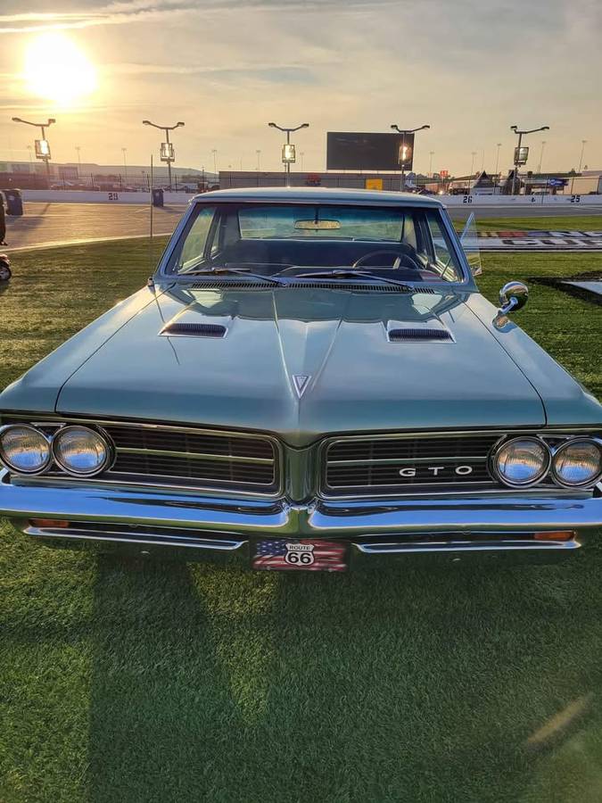 Pontiac-gto-1964-green-1