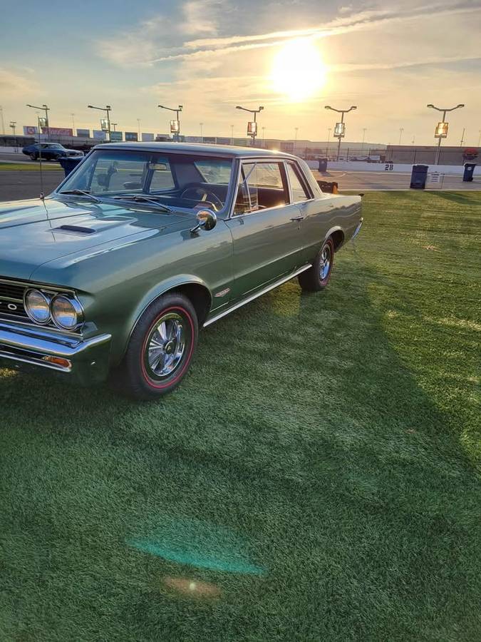 Pontiac-gto-1964-green-4