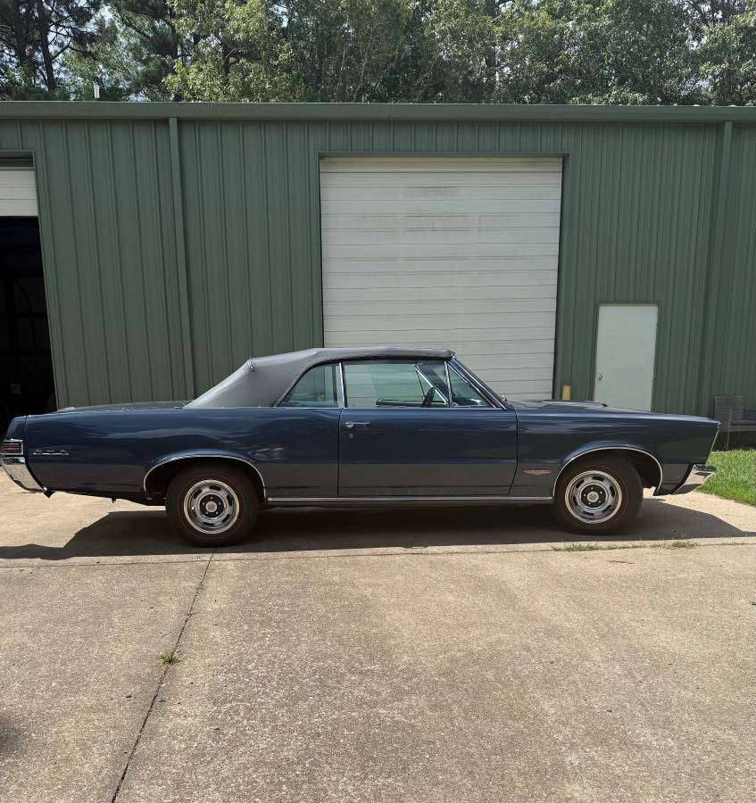 Pontiac-gto-1965-blue-20