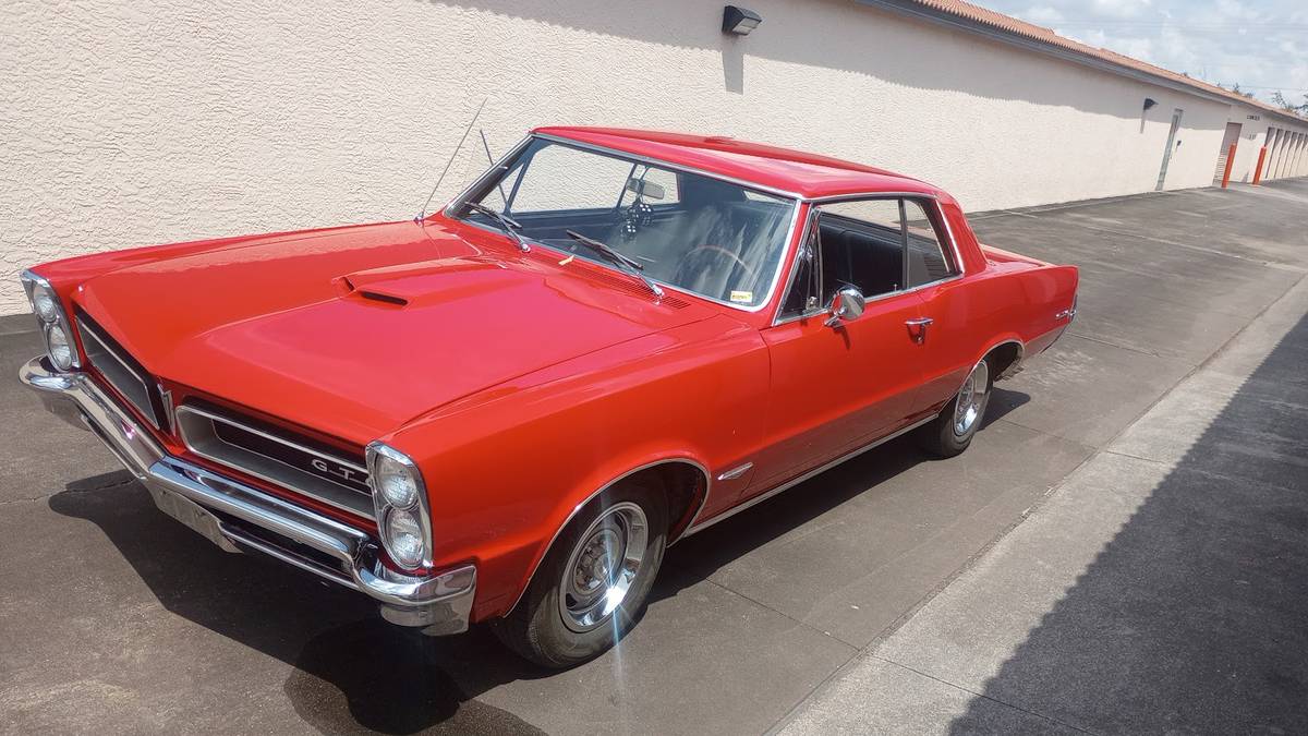 Pontiac-gto-1965-red-19