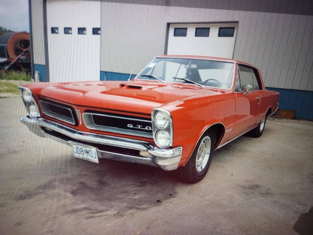 Pontiac-gto-1965-red-21