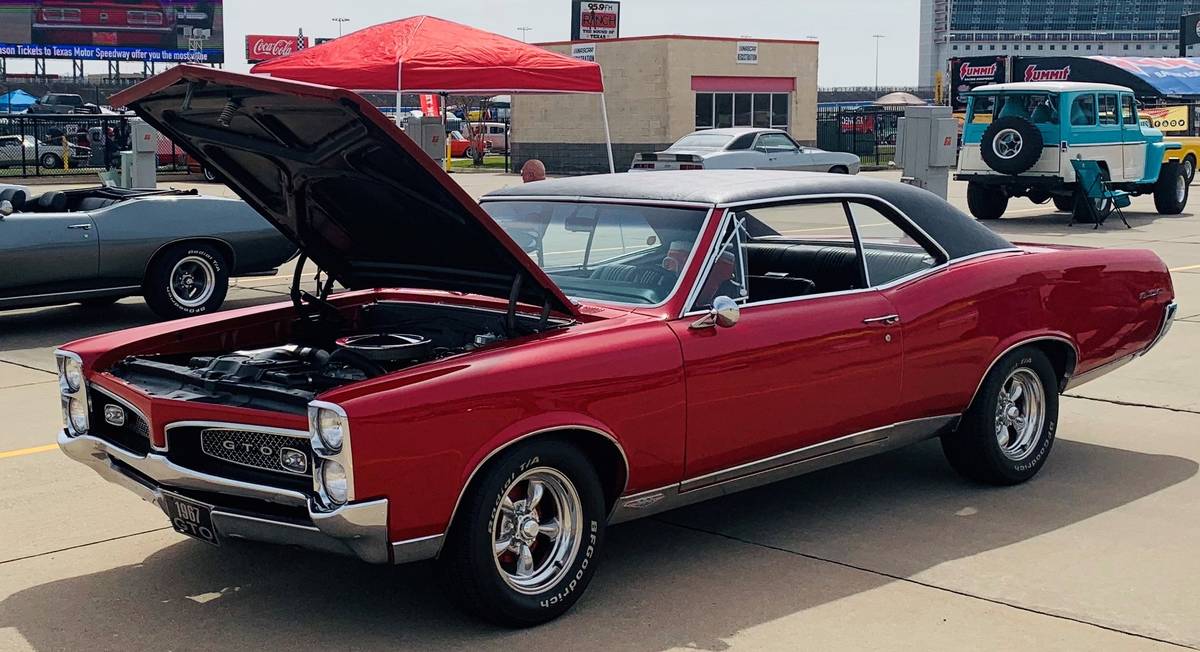 Pontiac-gto-1967-red-10