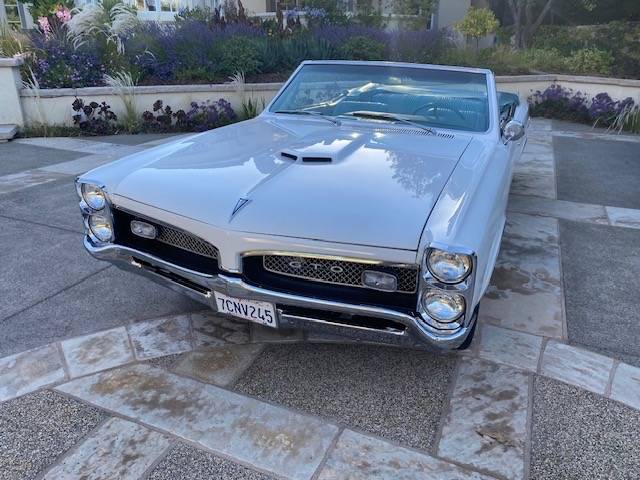 Pontiac-gto-1967-white-4