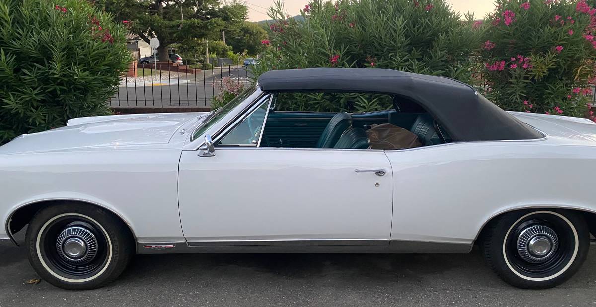 Pontiac-gto-1967-white-9