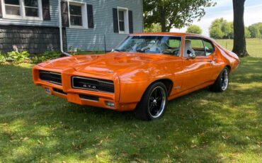 Pontiac-gto-1968-orange-2